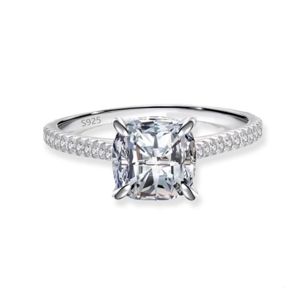 925 Sterling Silver Princess Square Dazzling 5A Zirconia Ring